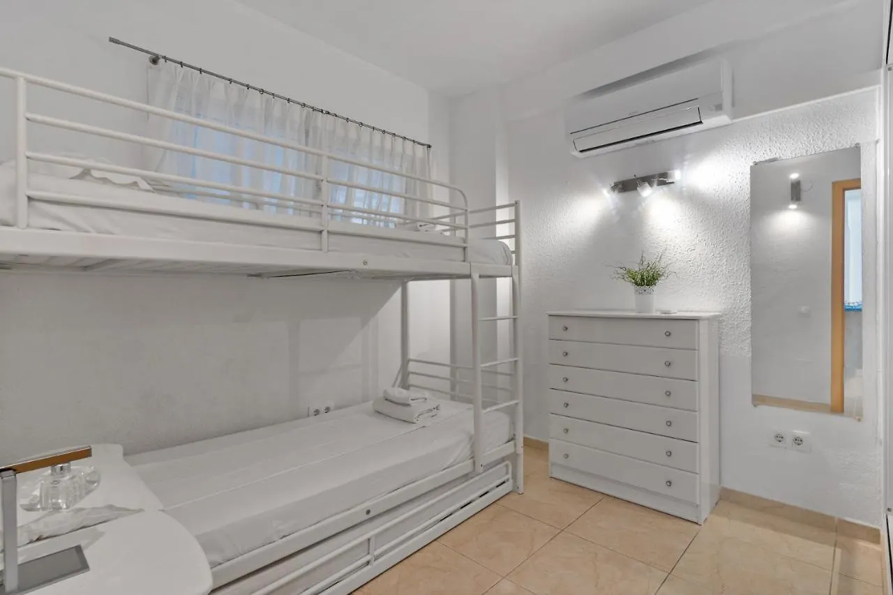 Seaview Apartment With Pool In Benalmadena By Costarentals - Ref 186 ספרד